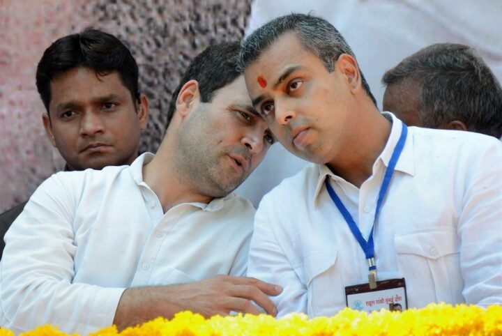 देवड़ा का जाना राहुल गांधी के नेतृत्व पर गंभीर सवाल खड़े करता है